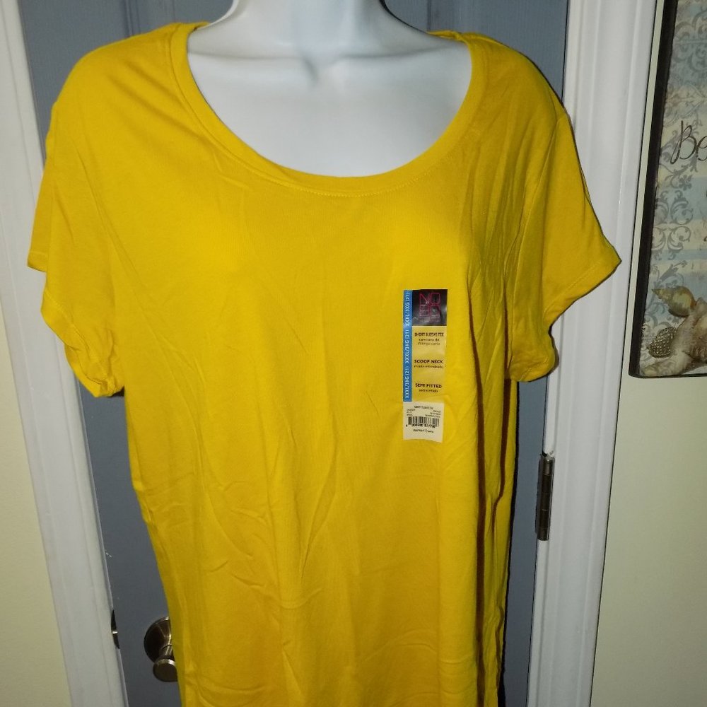 No Boundaries Gold Ice SS T-Shirt Scoop Neck NEW